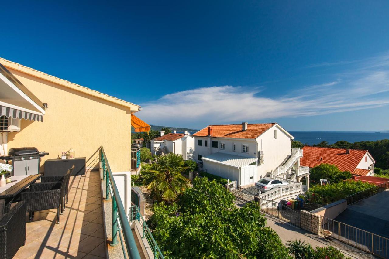 Amarela With Seaview