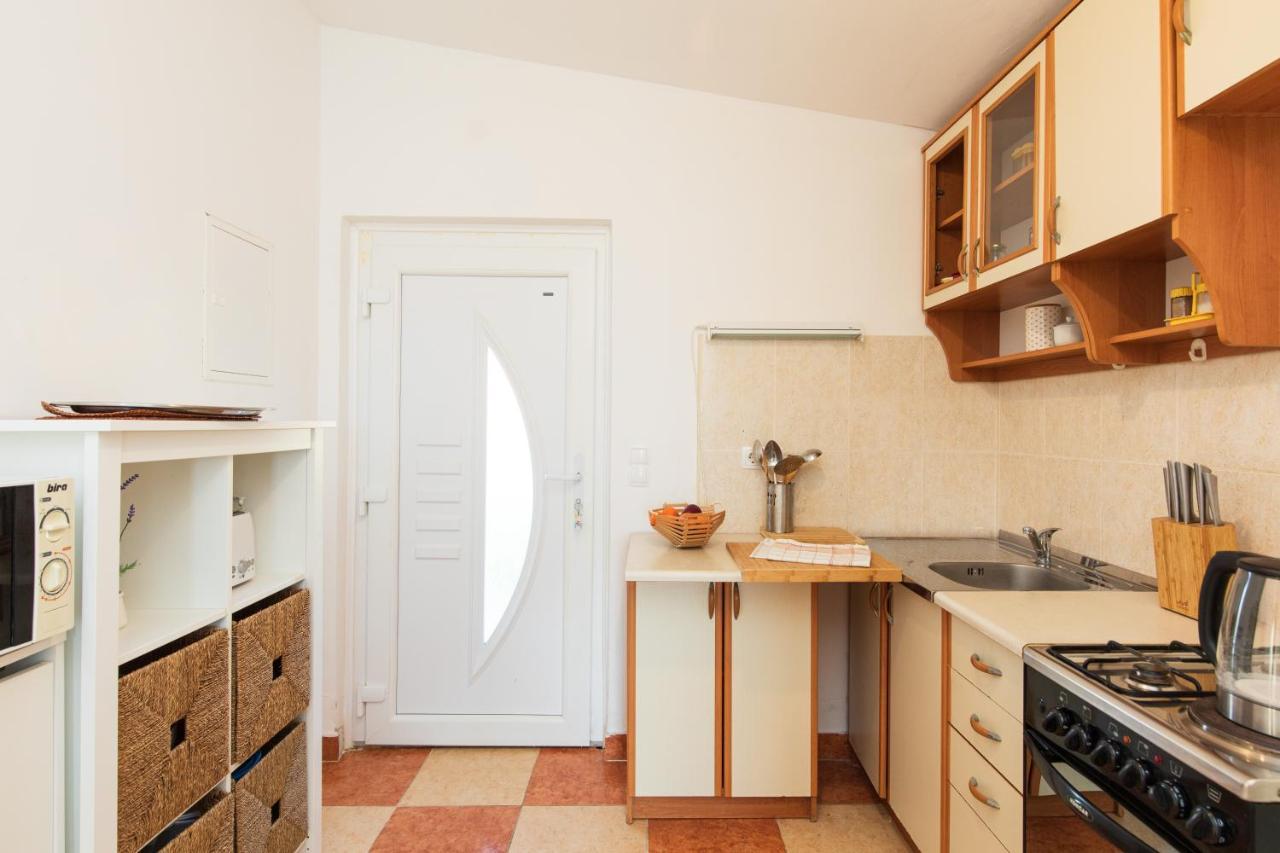 Amarela With Seaview Apartamento Krk Town